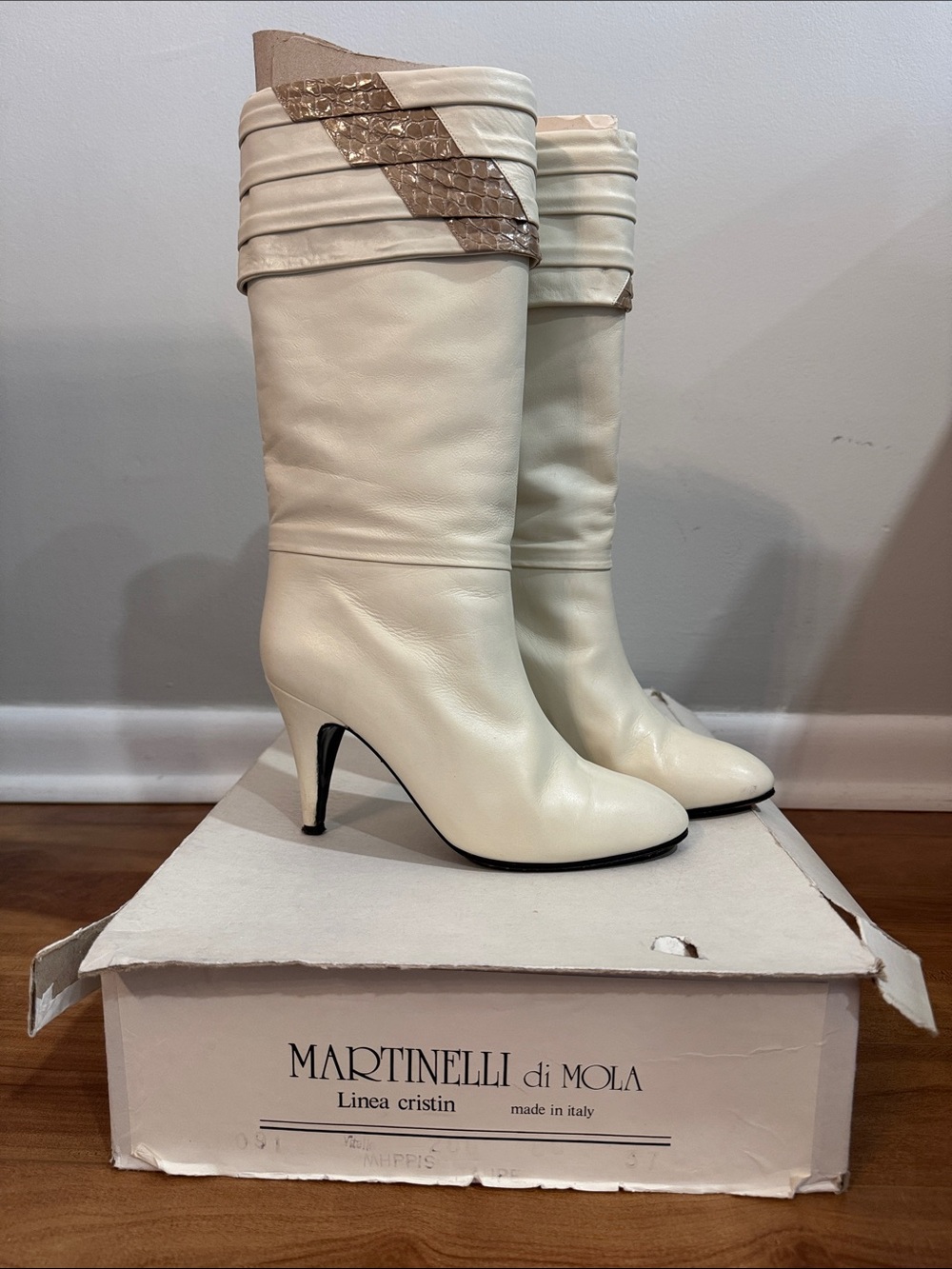Cream Knee-High Leather Heeled Boots